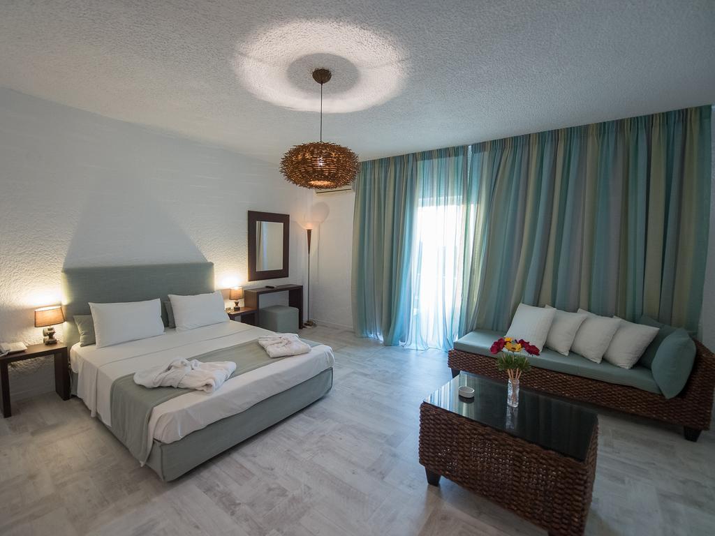 Long Beach Hotel & Resort Longos  Exterior foto